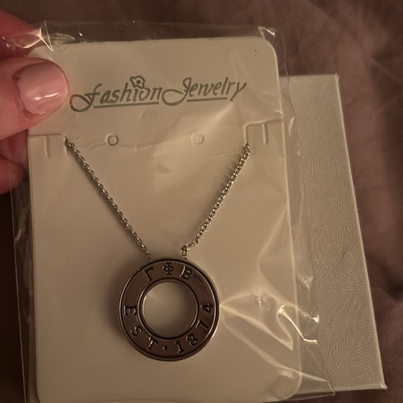 Gamma Phi Beta Necklace - Picture 2 of 3